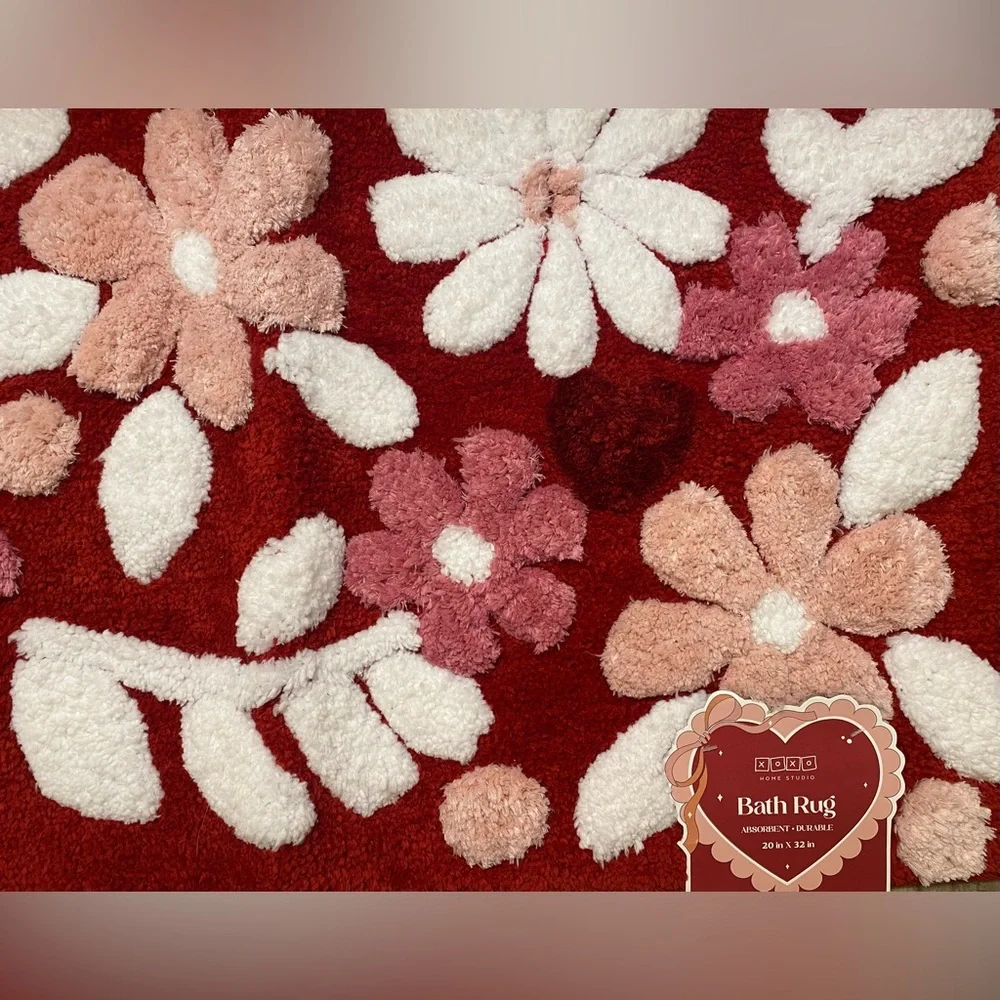 XOXO Home Studio ❤️Floral Cozy Bath Rug 20x32” NWT